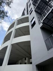 Hh @ Kallang (D13), Factory #572120961
